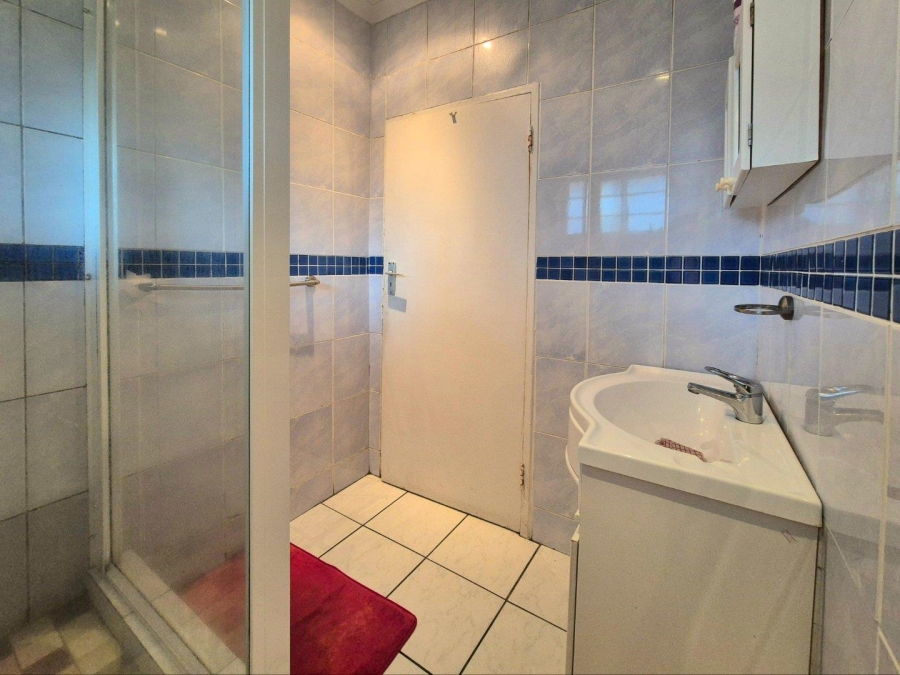 2 Bedroom Property for Sale in Rosebank Western Cape